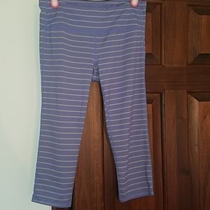 Striped capri leggings